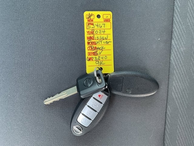 2024 Nissan Frontier SV