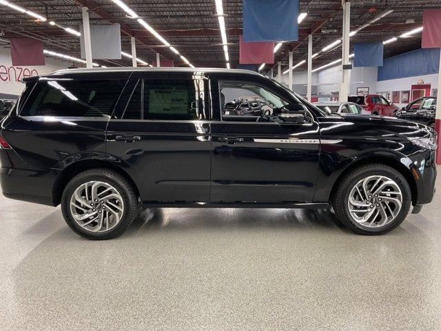 2027 Lincoln Navigator Reserve