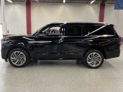 2027 Lincoln Navigator Reserve