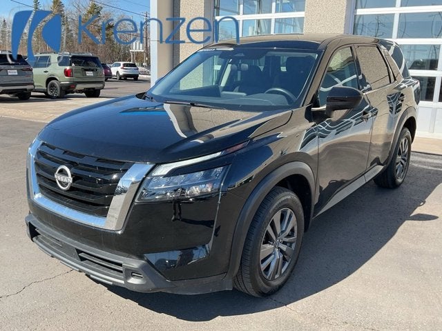 2025 Nissan Pathfinder S
