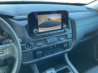 2025 Nissan Pathfinder S