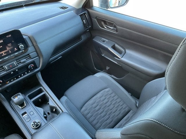 2025 Nissan Pathfinder S