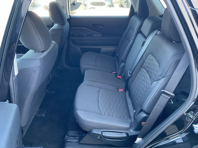 2025 Nissan Pathfinder S