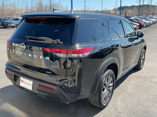 2025 Nissan Pathfinder S