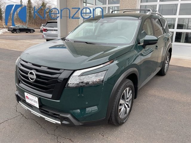 2024 Nissan Pathfinder SL