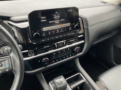 2024 Nissan Pathfinder SL