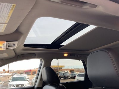 2024 Nissan Pathfinder Platinum