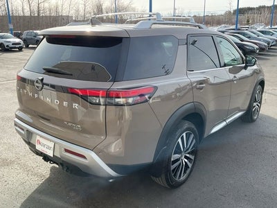 2024 Nissan Pathfinder Platinum