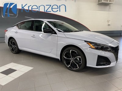 2025 Nissan Altima SR