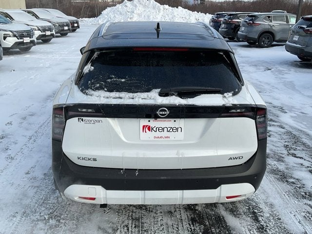2026 Nissan Kicks SV
