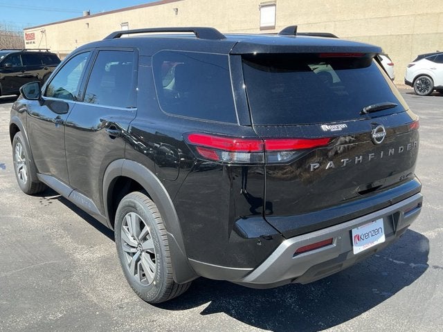 2026 Nissan Pathfinder SL