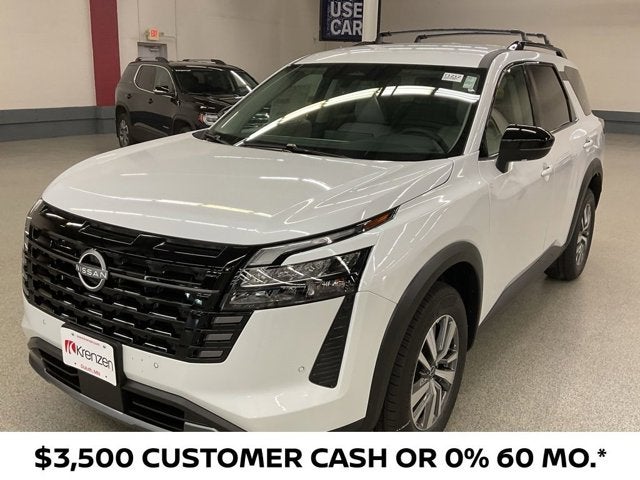 2026 Nissan Pathfinder SL 4WD's photo