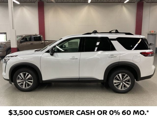 2026 Nissan Pathfinder SL