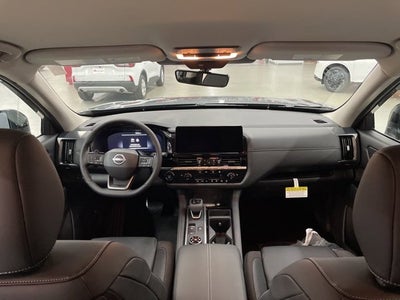 2026 Nissan Pathfinder SL